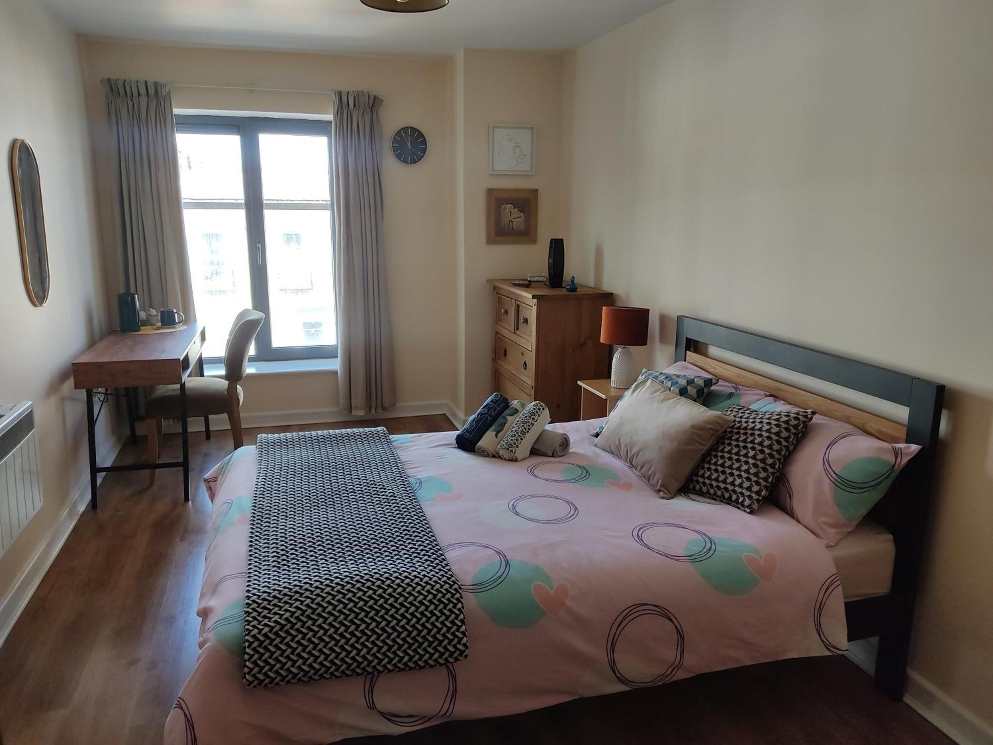 Swallows Nest - Spacious Bright Double Bedroom With Ensuite Bathroom Dublino Esterno foto